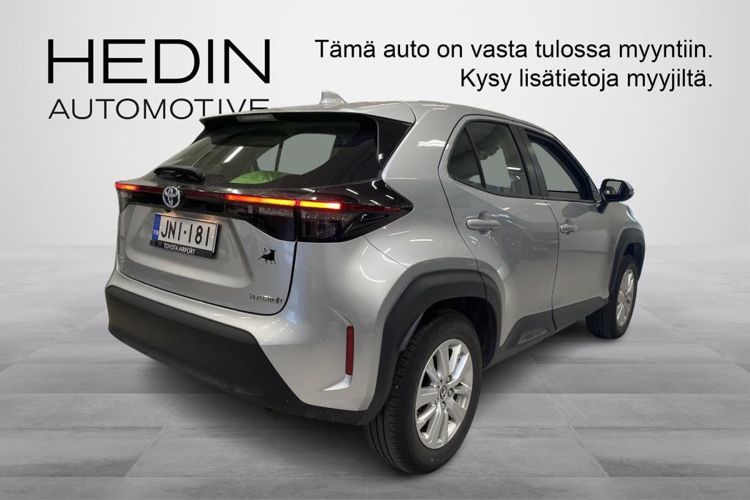TOYOTA Yaris Cross 2024