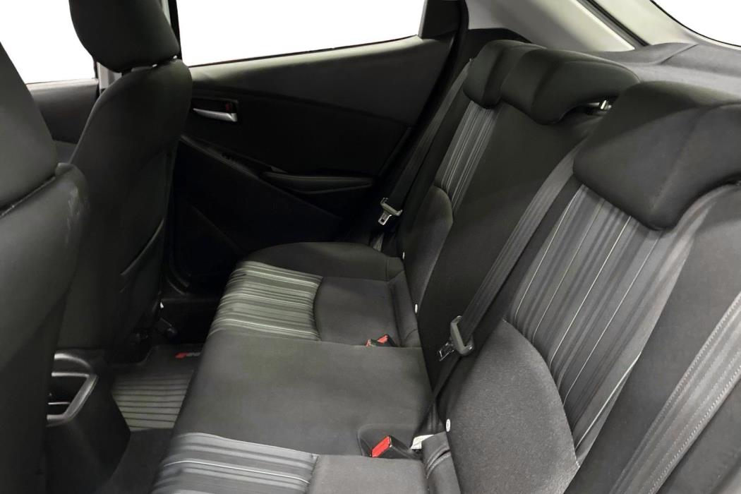 MAZDA Mazda2 2016