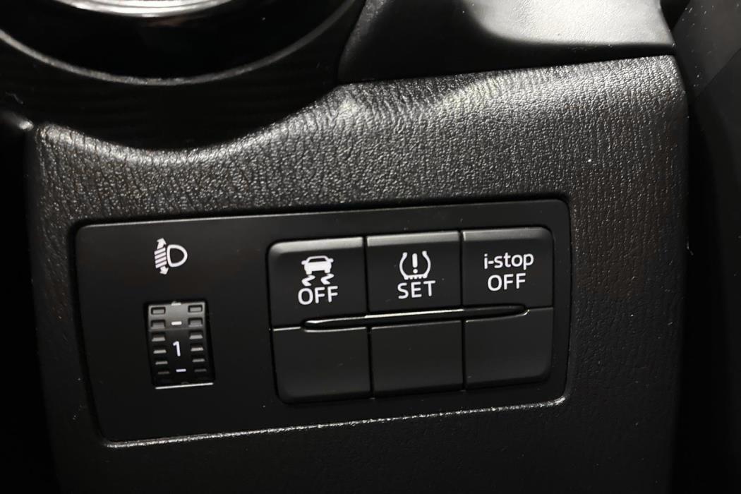 MAZDA Mazda2 2016