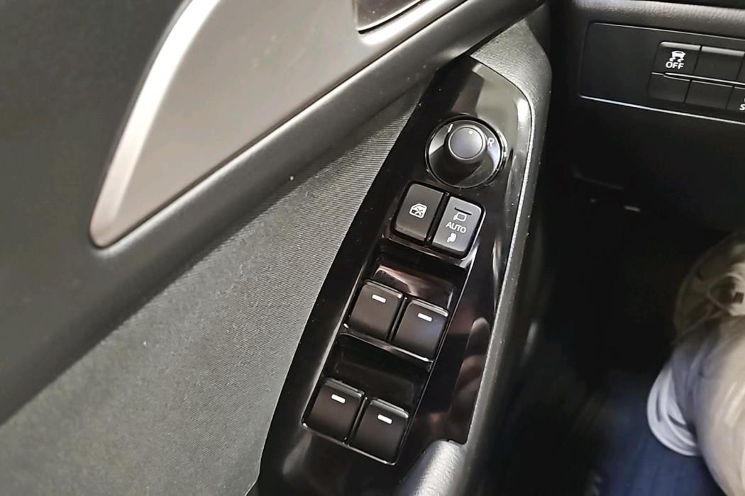 MAZDA Mazda3 2018