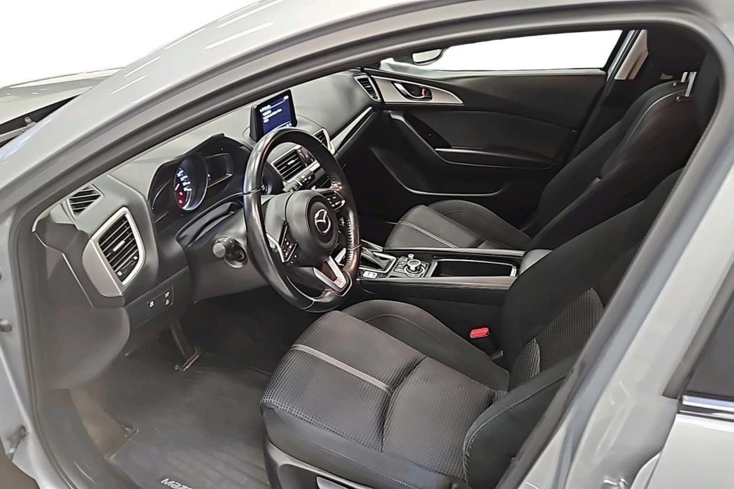 MAZDA Mazda3 2018