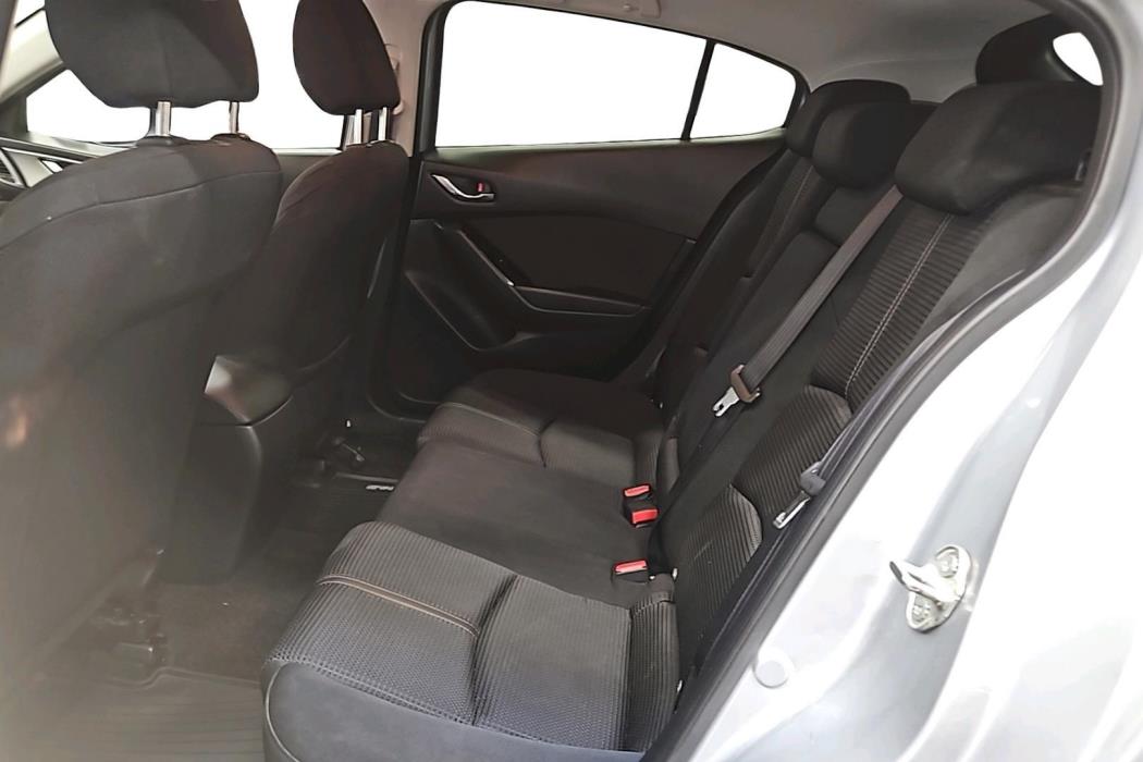 MAZDA Mazda3 2018