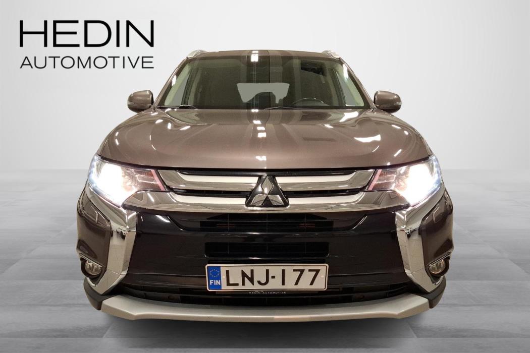 MITSUBISHI OUTLANDER 2016
