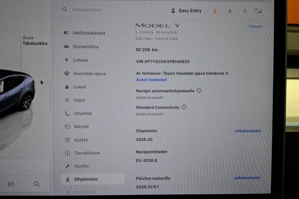 TESLA Model Y 2023