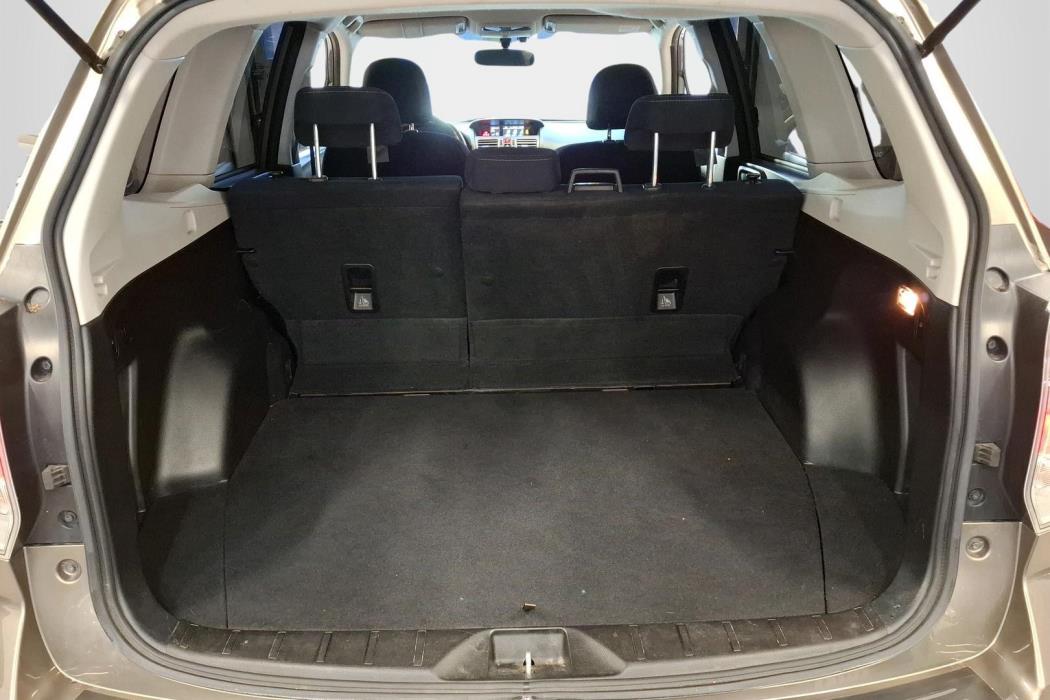 SUBARU FORESTER 2017