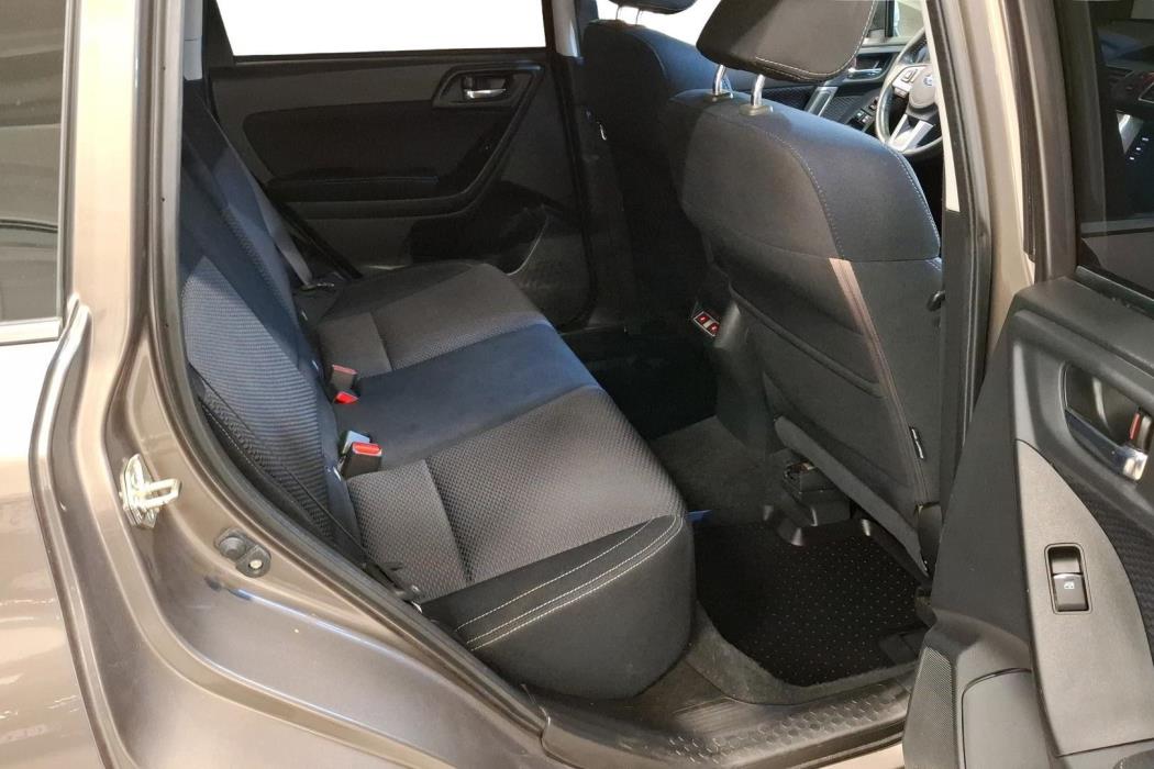 SUBARU FORESTER 2017