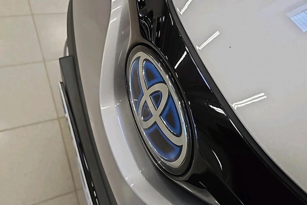 TOYOTA C-HR 2021
