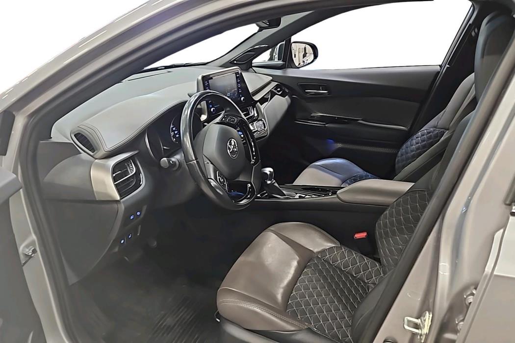 TOYOTA C-HR 2021