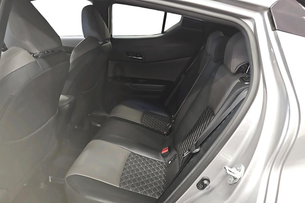 TOYOTA C-HR 2021