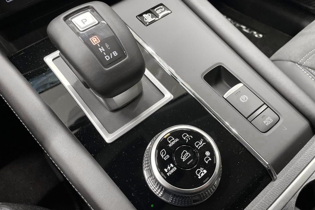 Mitsubishi Outlander 2025