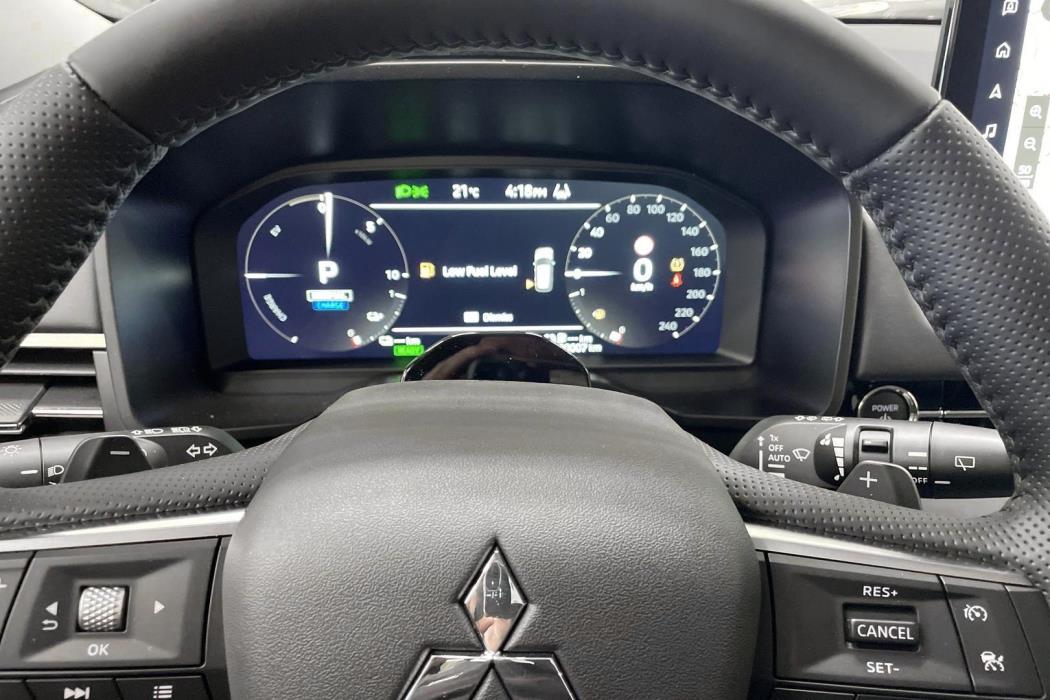 Mitsubishi Outlander 2025