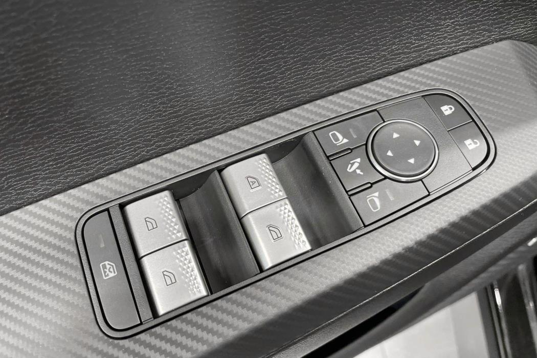 Mitsubishi Outlander 2025