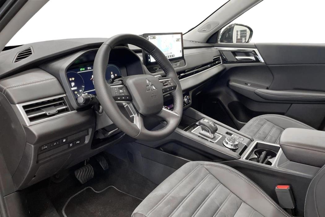 Mitsubishi Outlander 2025