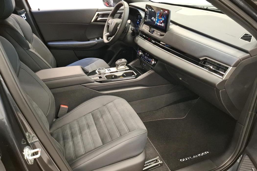 Mitsubishi Outlander 2026