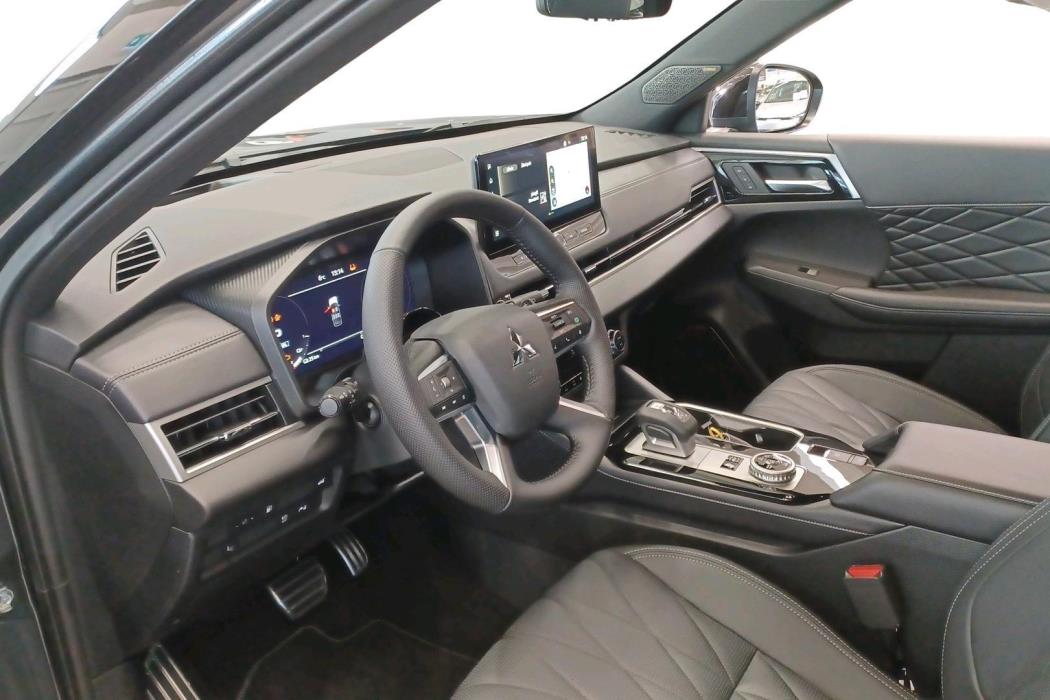 Mitsubishi Outlander 2026
