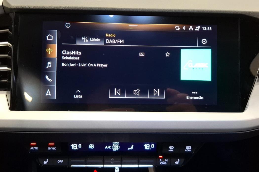 AUDI Q4 e-tron 2022