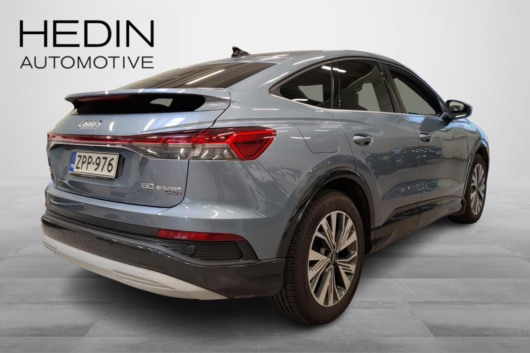 AUDI Q4 e-tron 2022