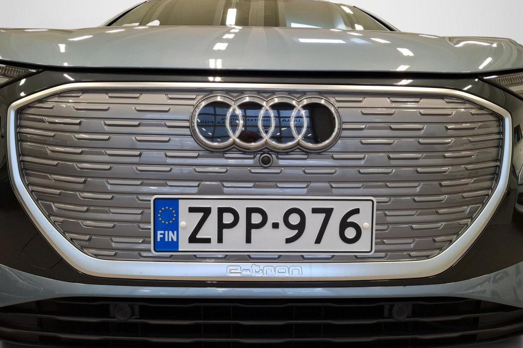 AUDI Q4 e-tron 2022