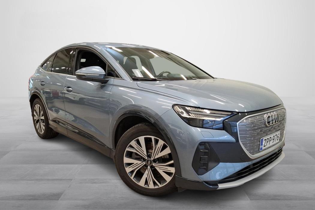 AUDI Q4 e-tron 2022