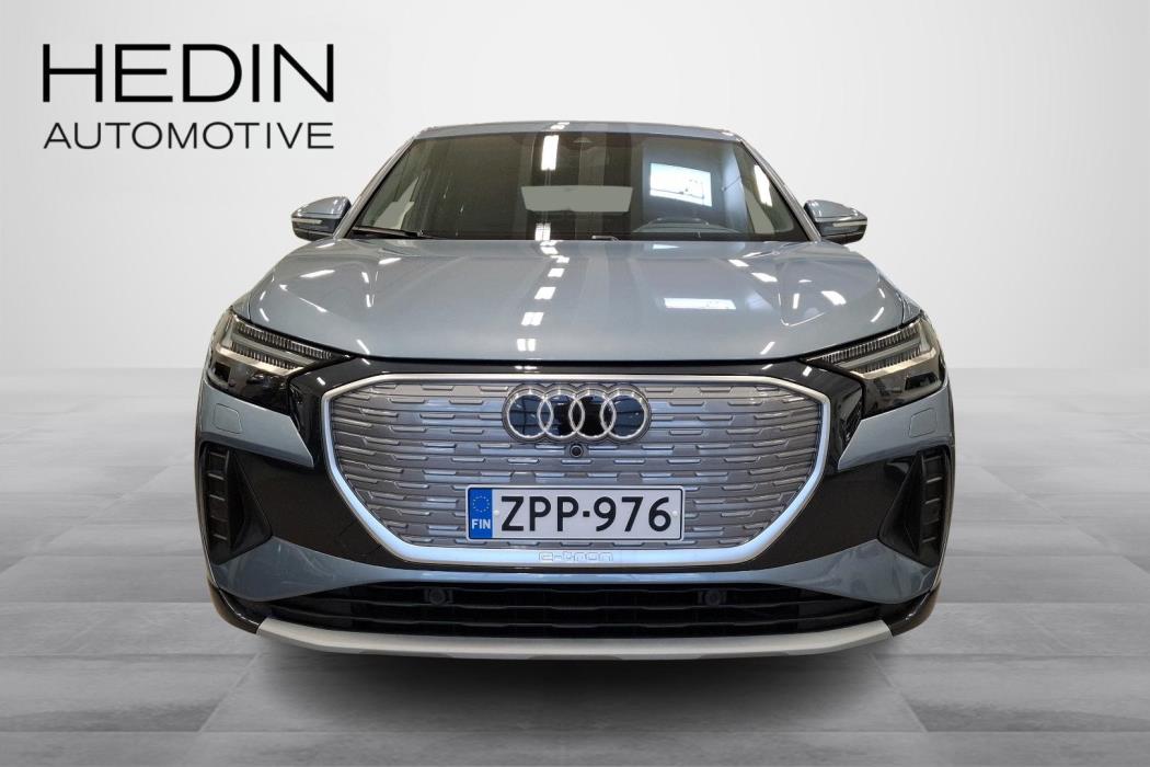 AUDI Q4 e-tron 2022