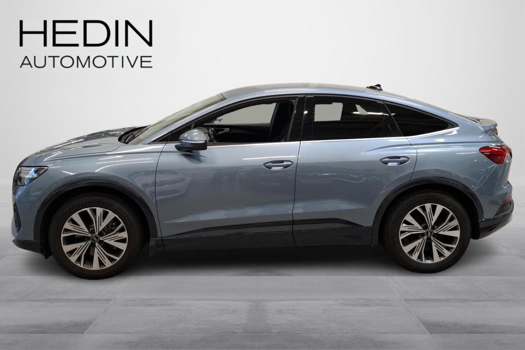 AUDI Q4 e-tron 2022