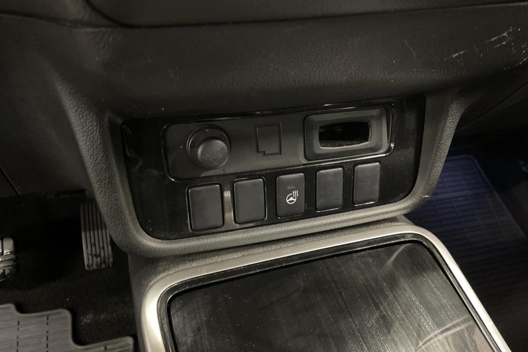 MITSUBISHI Outlander PHEV 2016