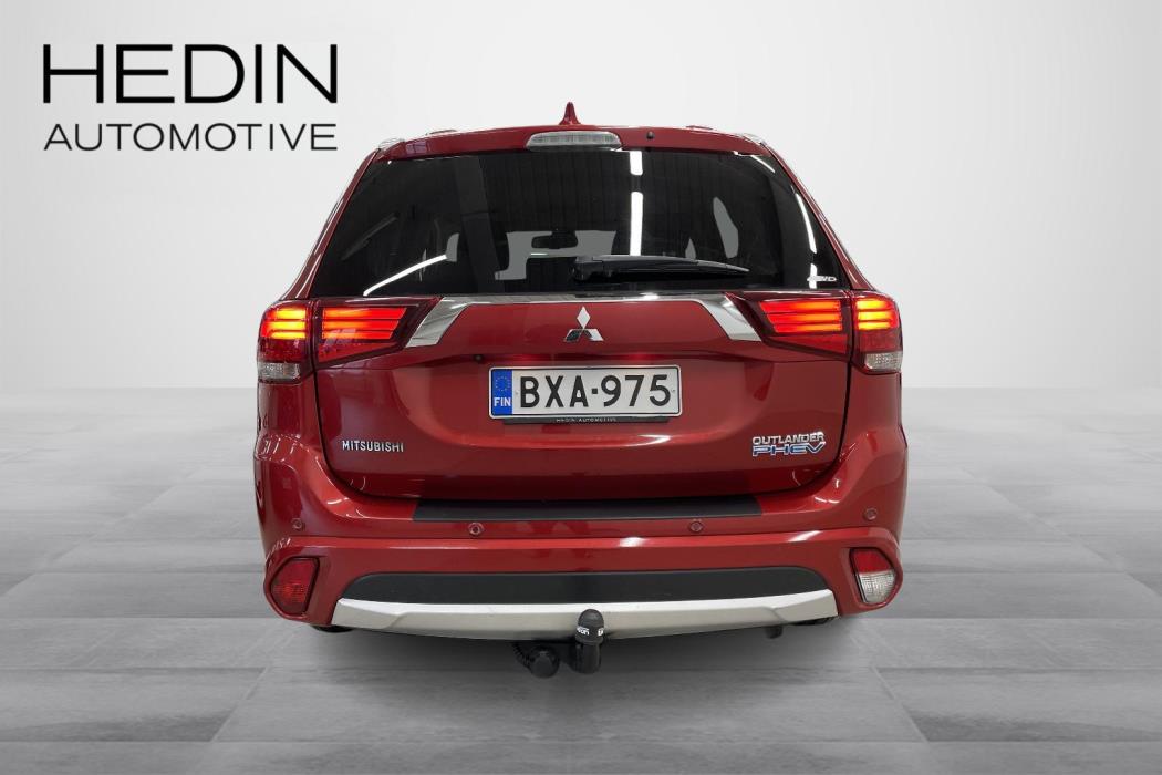 MITSUBISHI Outlander PHEV 2016