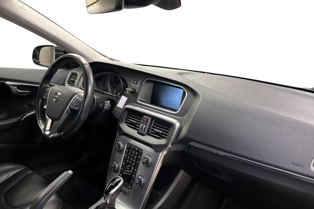 VOLVO V40 Cross Country 2017