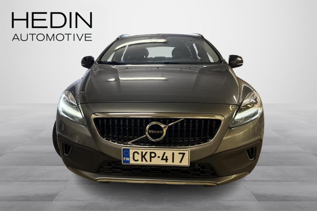 VOLVO V40 Cross Country 2017