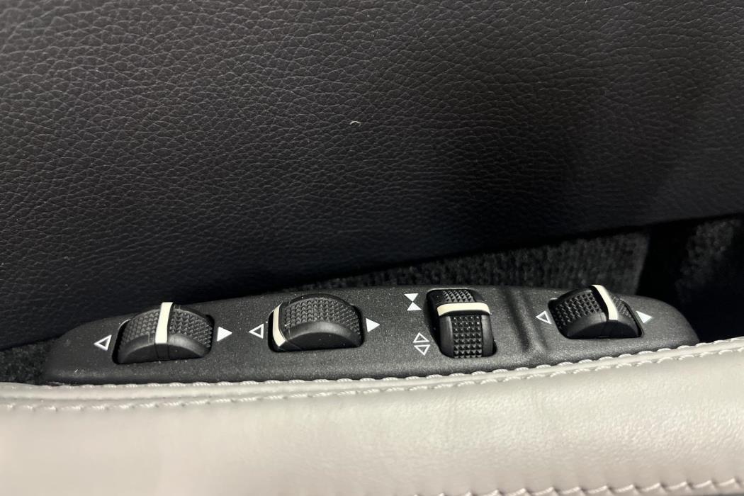 MERCEDES-BENZ E 2015