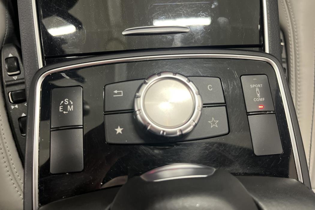 MERCEDES-BENZ E 2015