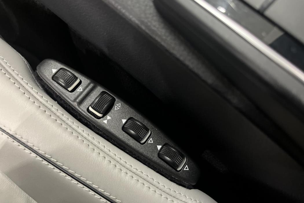 MERCEDES-BENZ E 2015