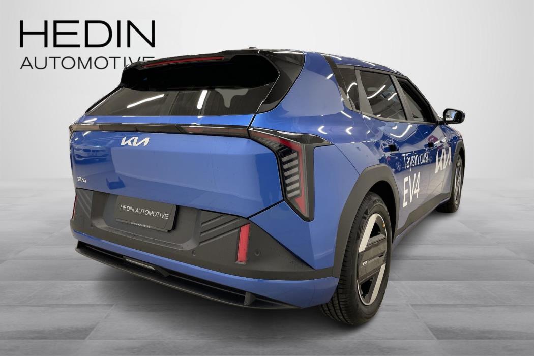 KIA EV4 2025