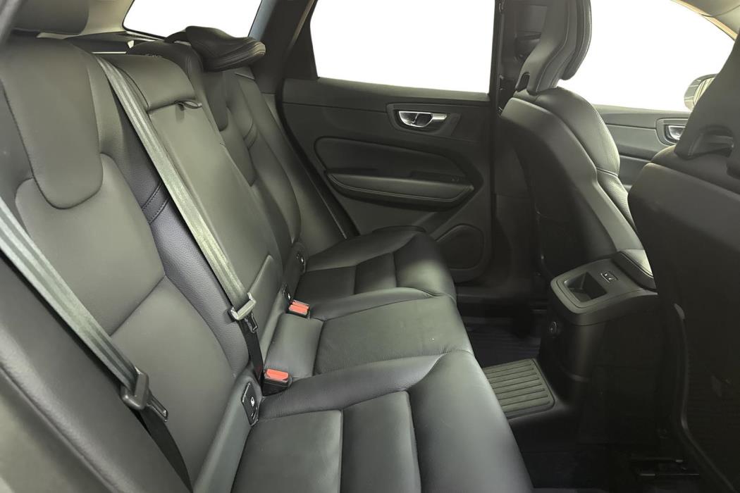 VOLVO XC60 2022