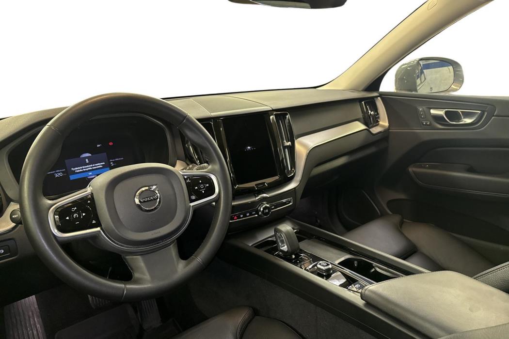 VOLVO XC60 2022