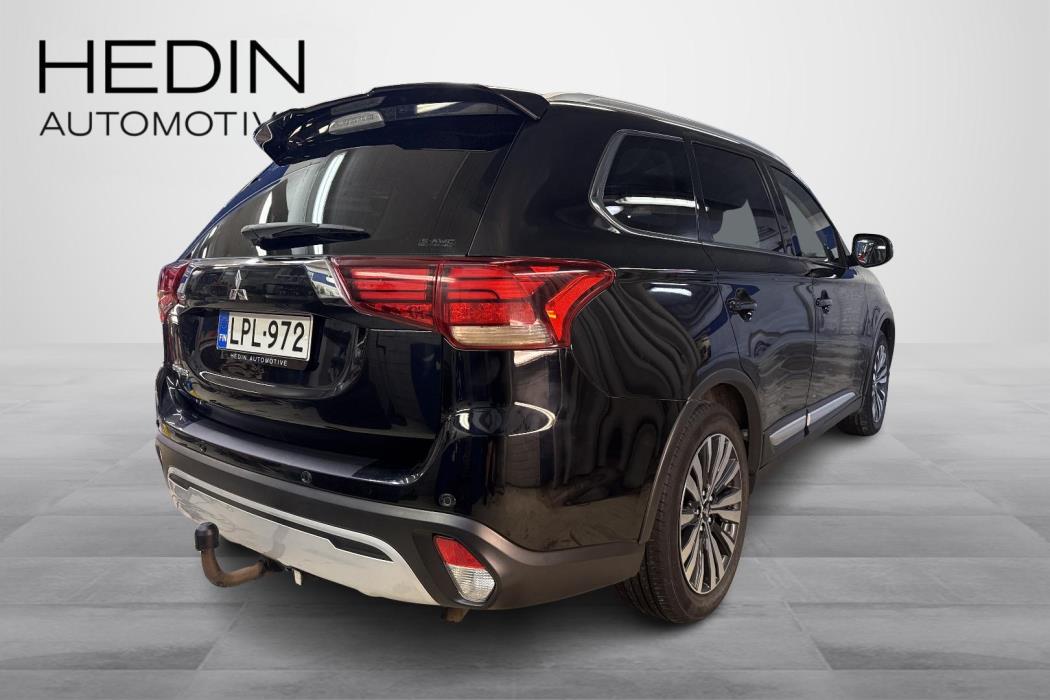 MITSUBISHI OUTLANDER 2021