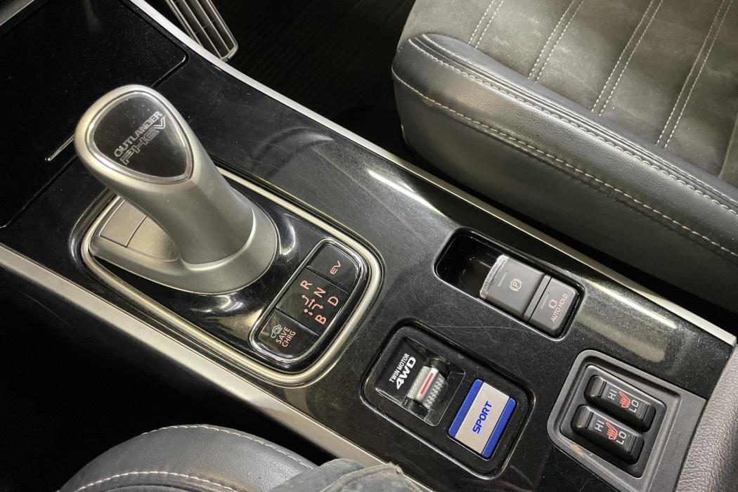 Mitsubishi Outlander PHEV 2018