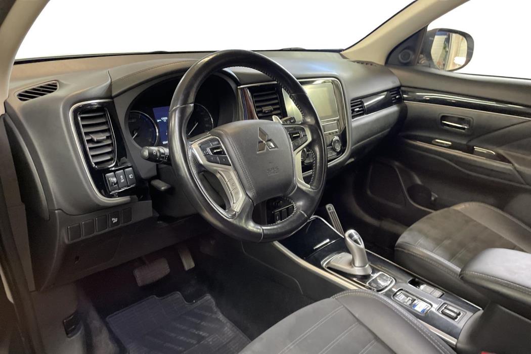 Mitsubishi Outlander PHEV 2018