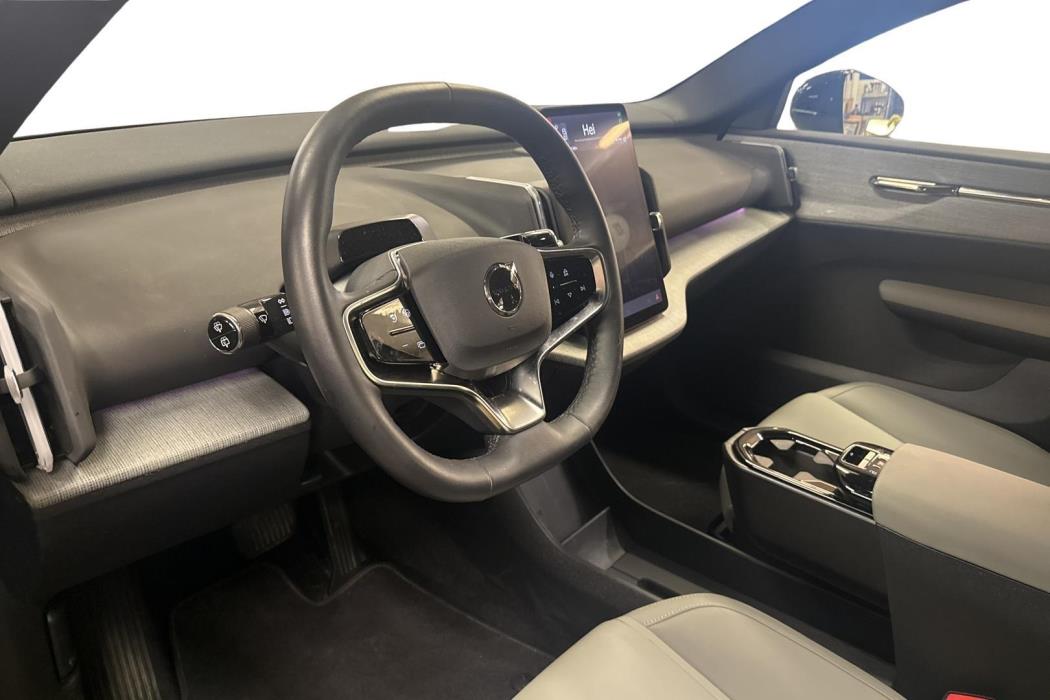 Volvo EX30 2024