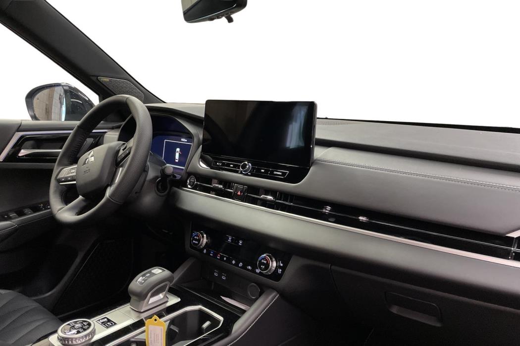 Mitsubishi Outlander 2026
