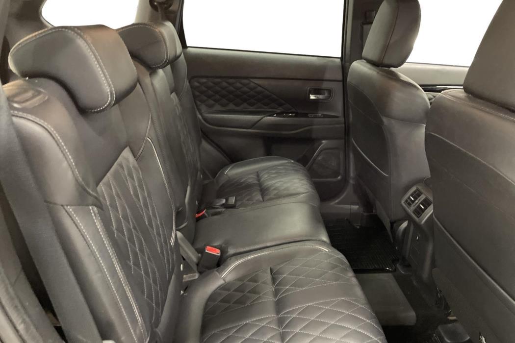 Mitsubishi Outlander PHEV 2021