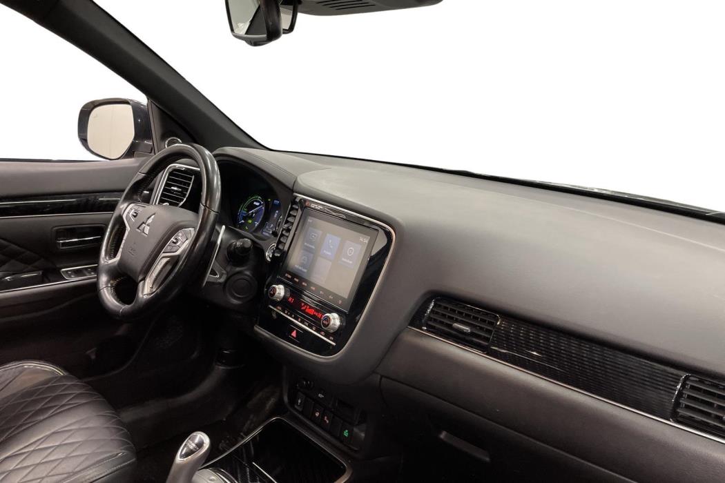 Mitsubishi Outlander PHEV 2021