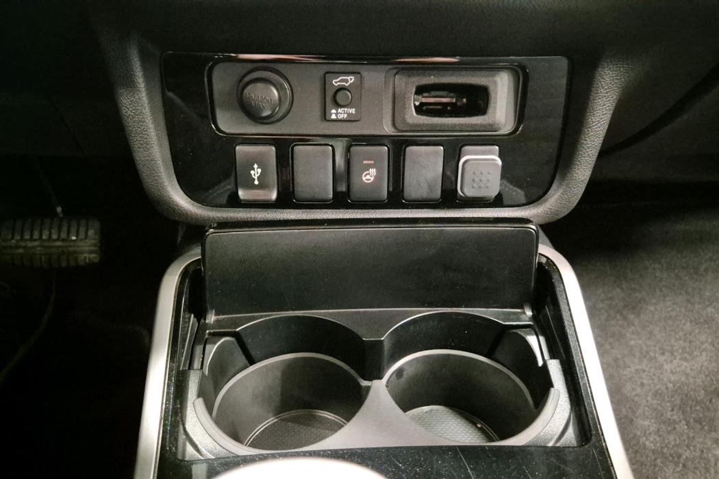 MITSUBISHI Outlander PHEV 2019