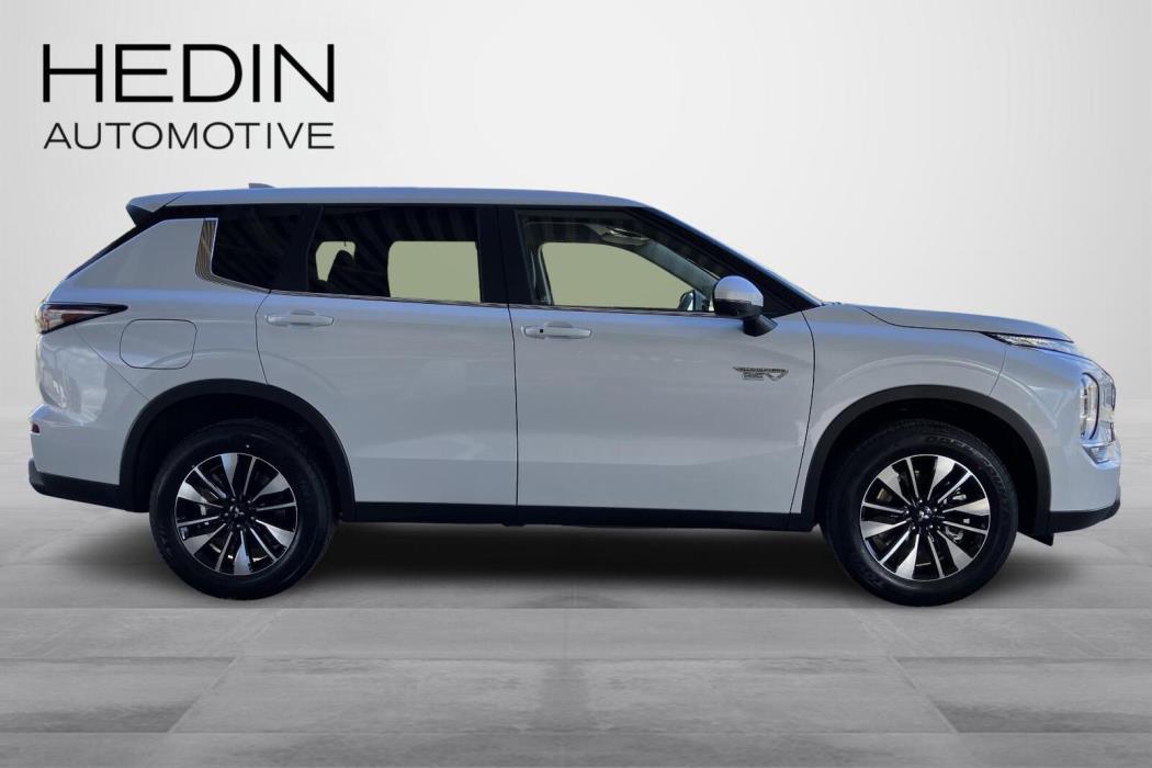 Mitsubishi Outlander 2025