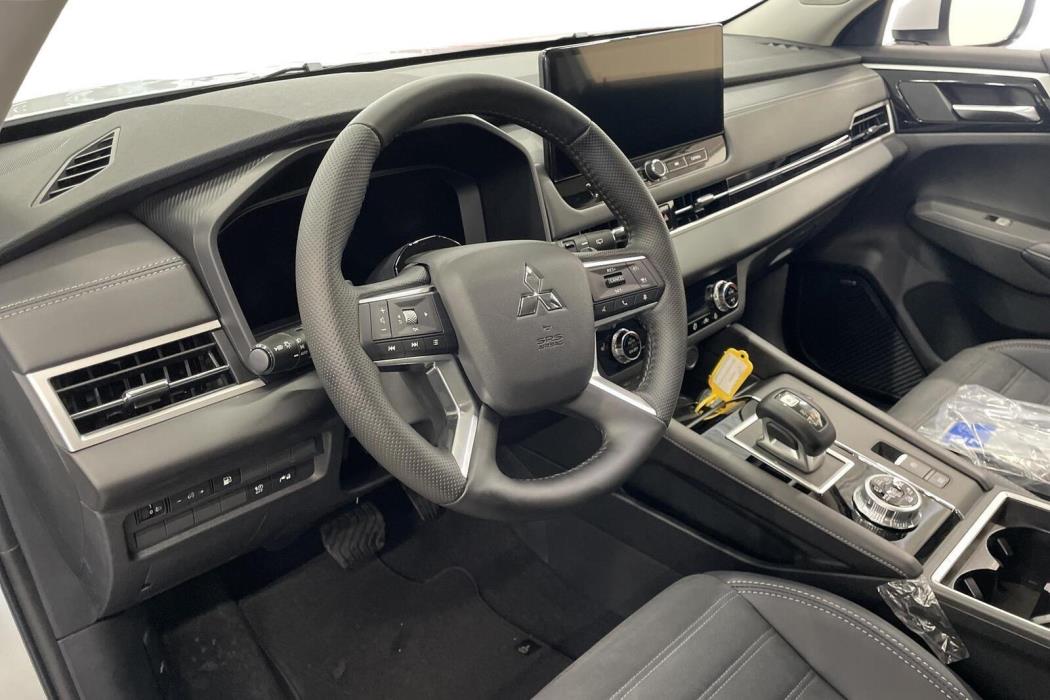 Mitsubishi Outlander 2026