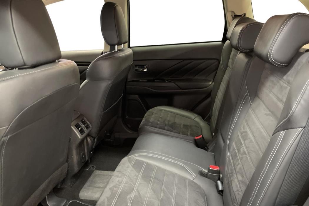 Mitsubishi Outlander PHEV 2021