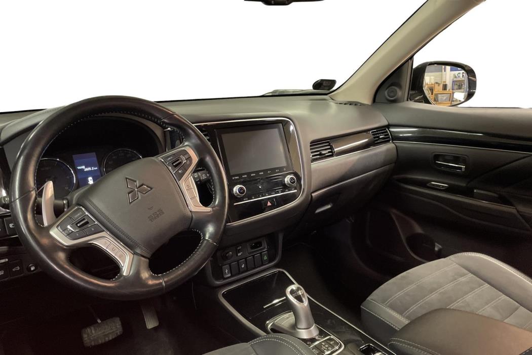 Mitsubishi Outlander PHEV 2021
