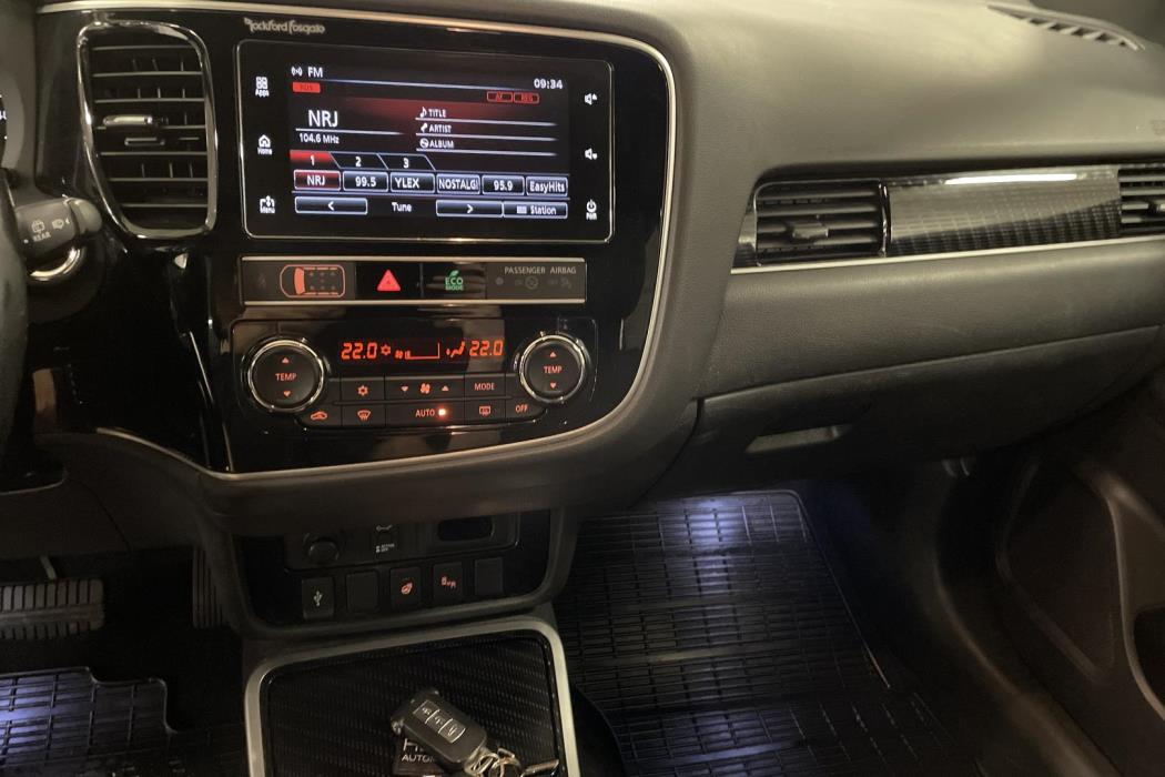 Mitsubishi Outlander PHEV 2019