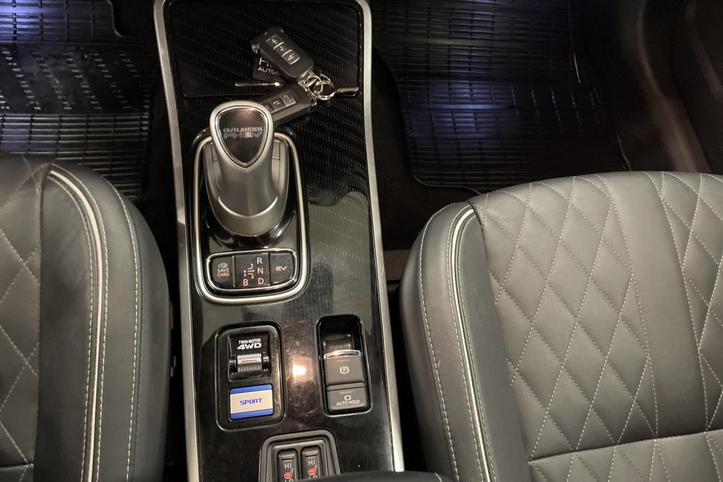 Mitsubishi Outlander PHEV 2019