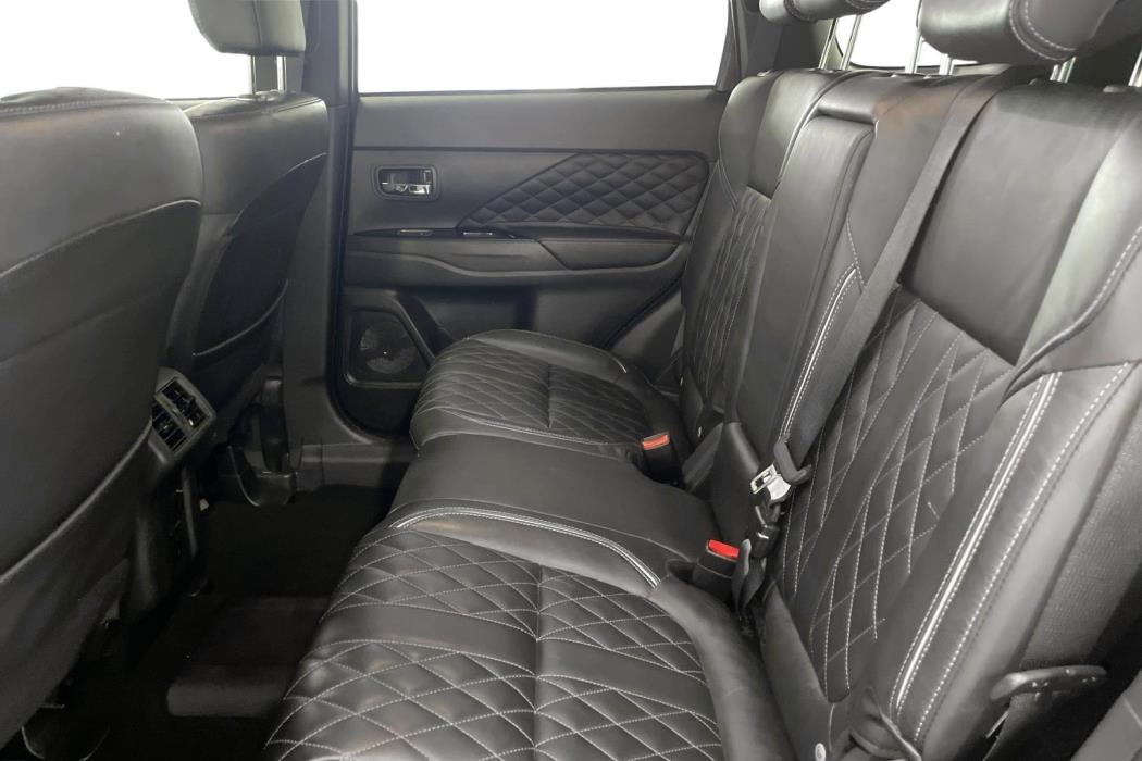 Mitsubishi Outlander PHEV 2020